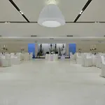 Boutique Esplanade بييسْتوم