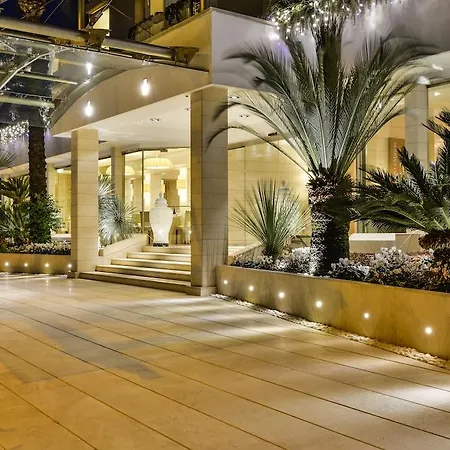 Boutique Esplanade 4*