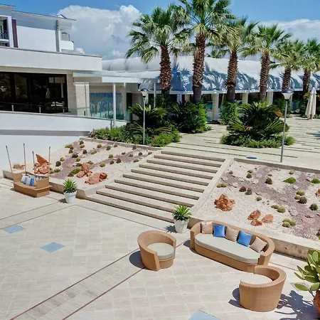 Boutique Esplanade Hotell 4*