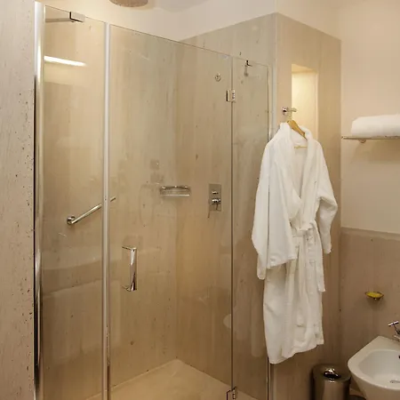 Boutique Esplanade 4* بييسْتوم