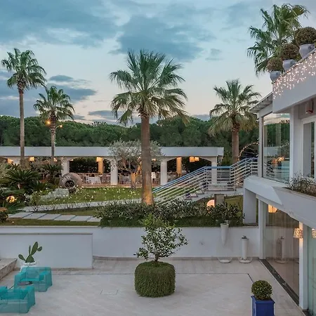 Boutique Esplanade 4* Πέστουμ