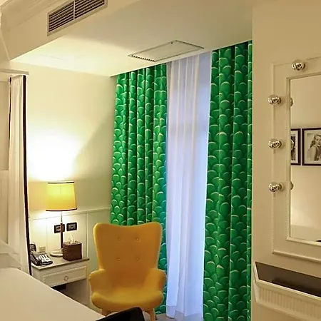 Boutique Esplanade 4*