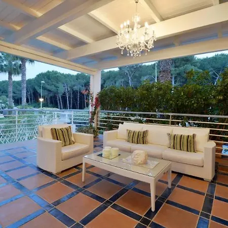 Boutique Esplanade Szálloda 4*