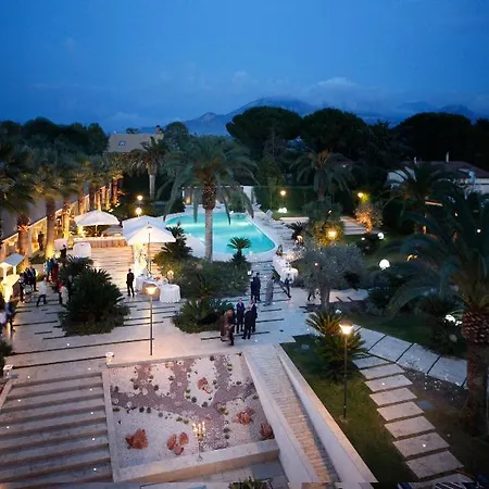 Boutique Esplanade Hotel