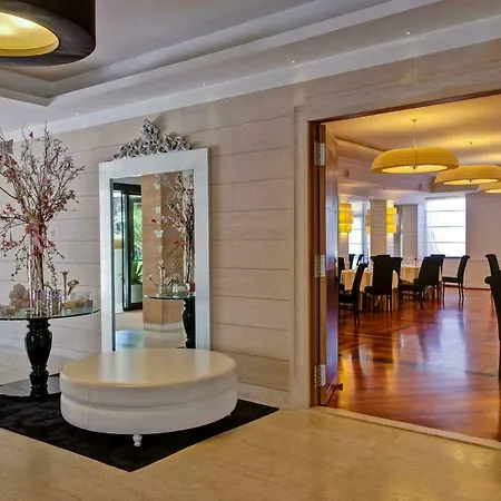 Boutique Esplanade بييسْتوم