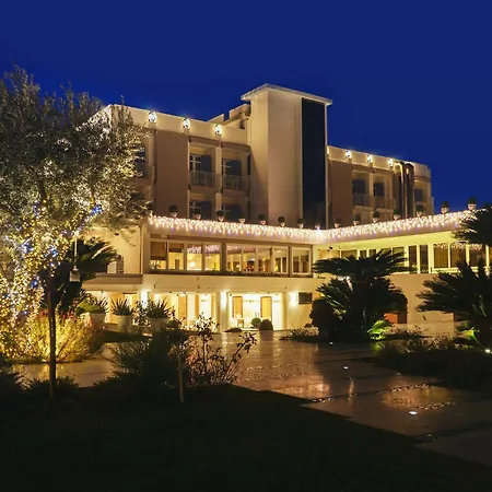 Boutique Esplanade Hotel