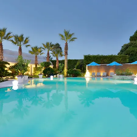 Boutique Esplanade Πέστουμ